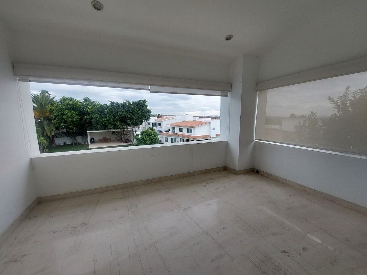 Terraza de Master Suite, photo 21 of 35
