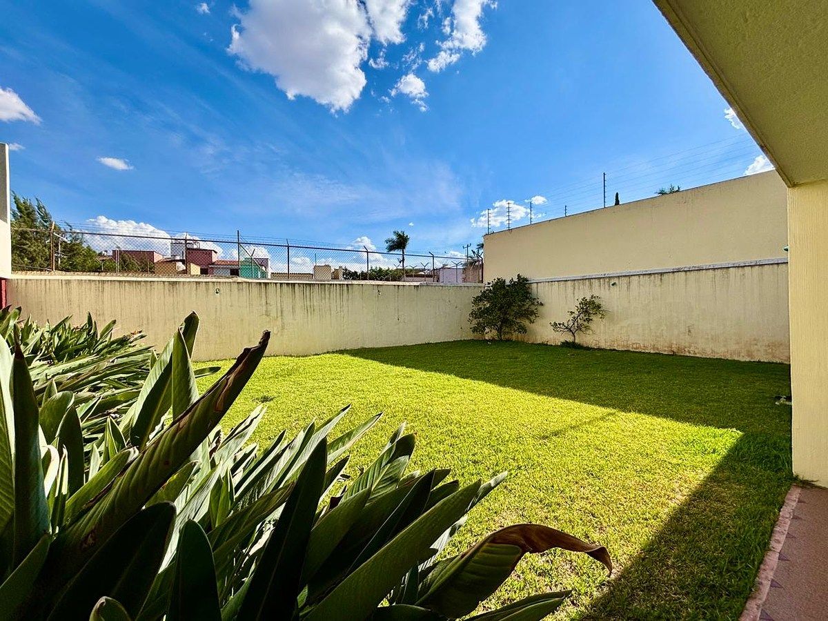 Casa con uso de suelo en Residencial Victoria, Zapopan, foto 17 de 45