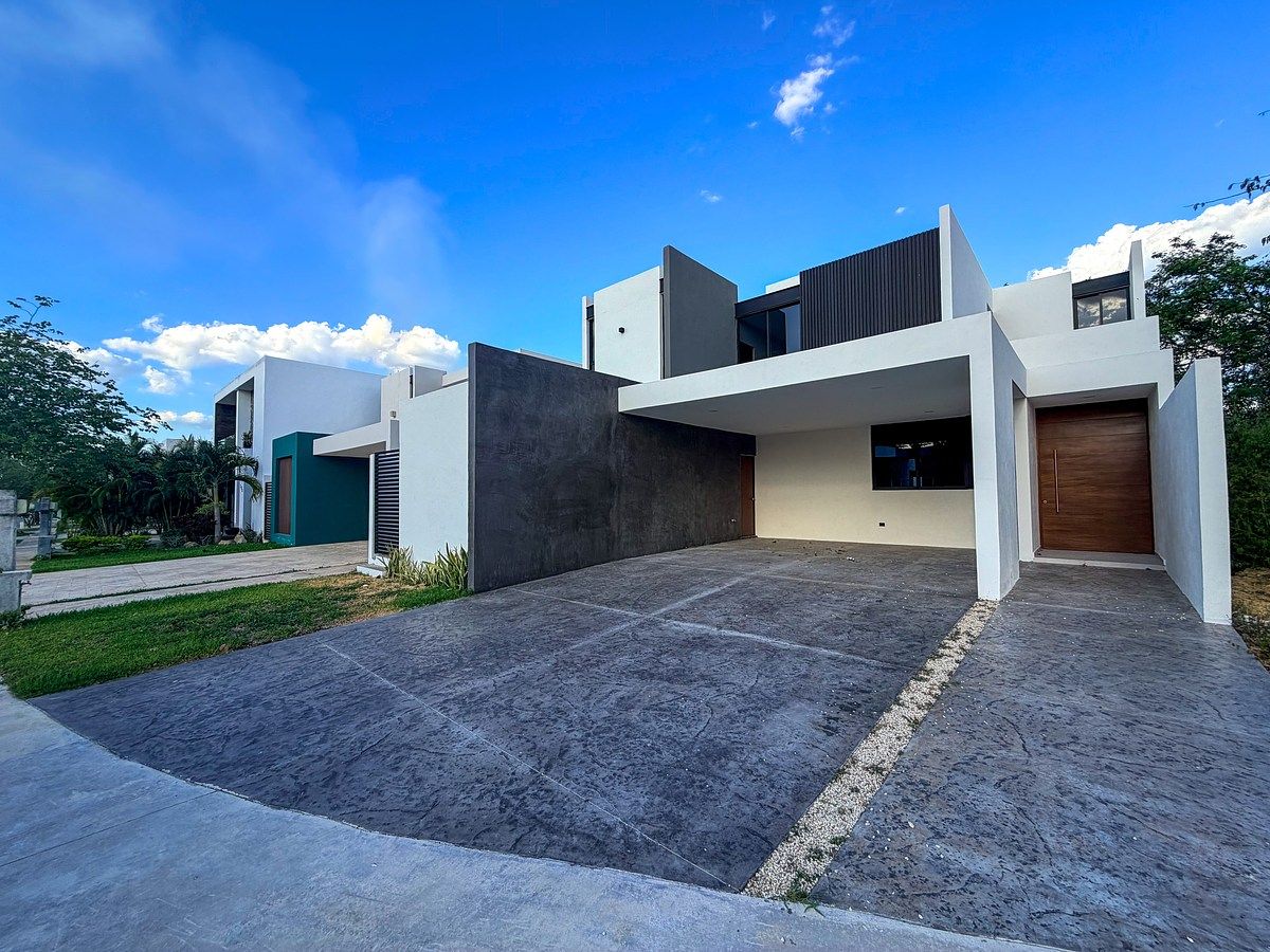 CASA À VENDA NO PRIV. PARQUE NATURAL COM 4 QUARTOS E PISCINA, foto 1 de 29