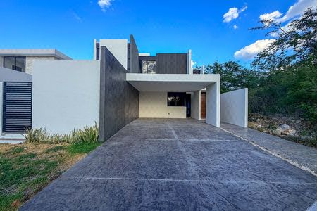 CASA EN VENTA EN PRIV. PARQUE NATURA DE 4 HABITACIONES Y ALBERCA