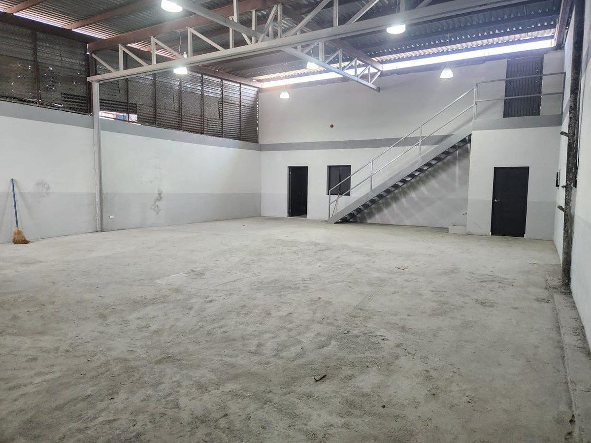 Bodega comercial en Terminal, Monterrey, foto 9 de 10