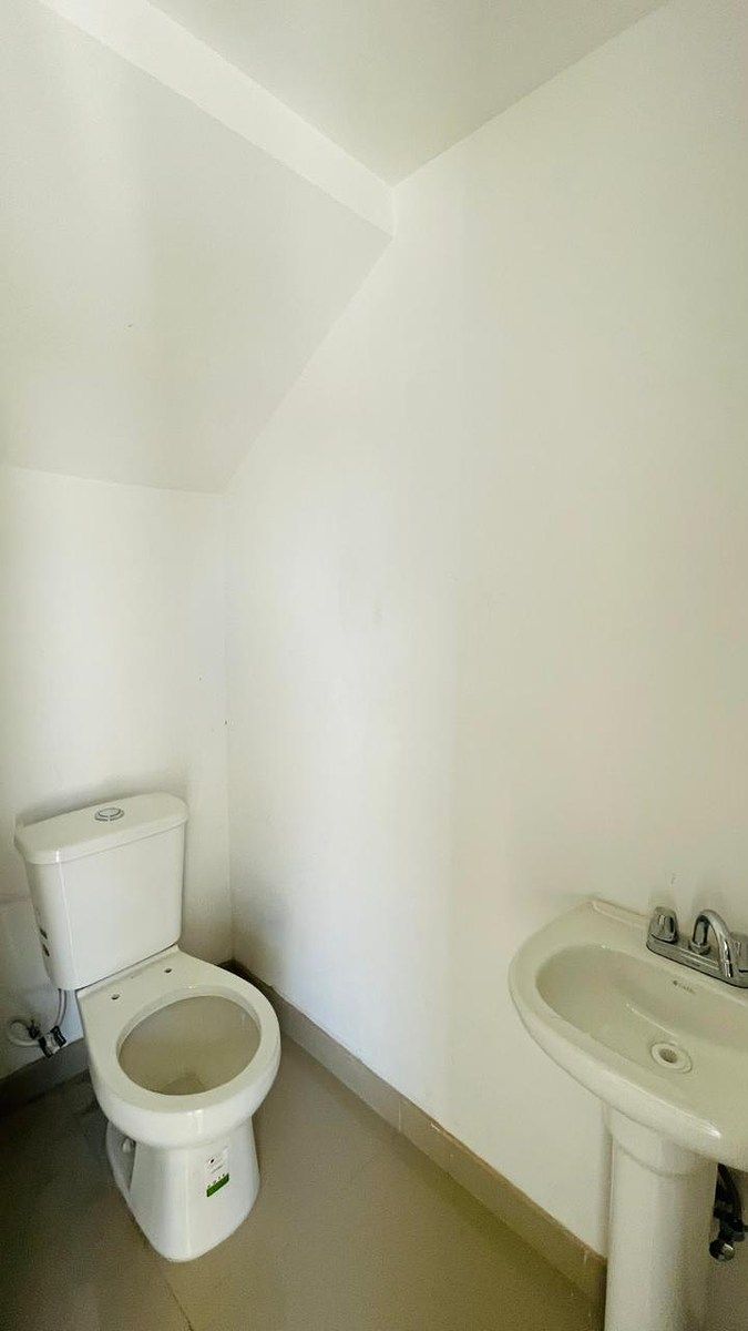 House in Colinas de la Presa, Tijuana, photo 9 of 25