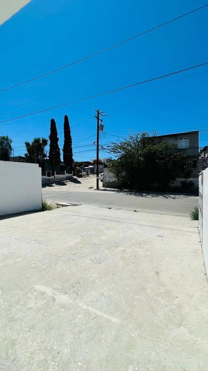 House in Colinas de la Presa, Tijuana, photo 10 of 25