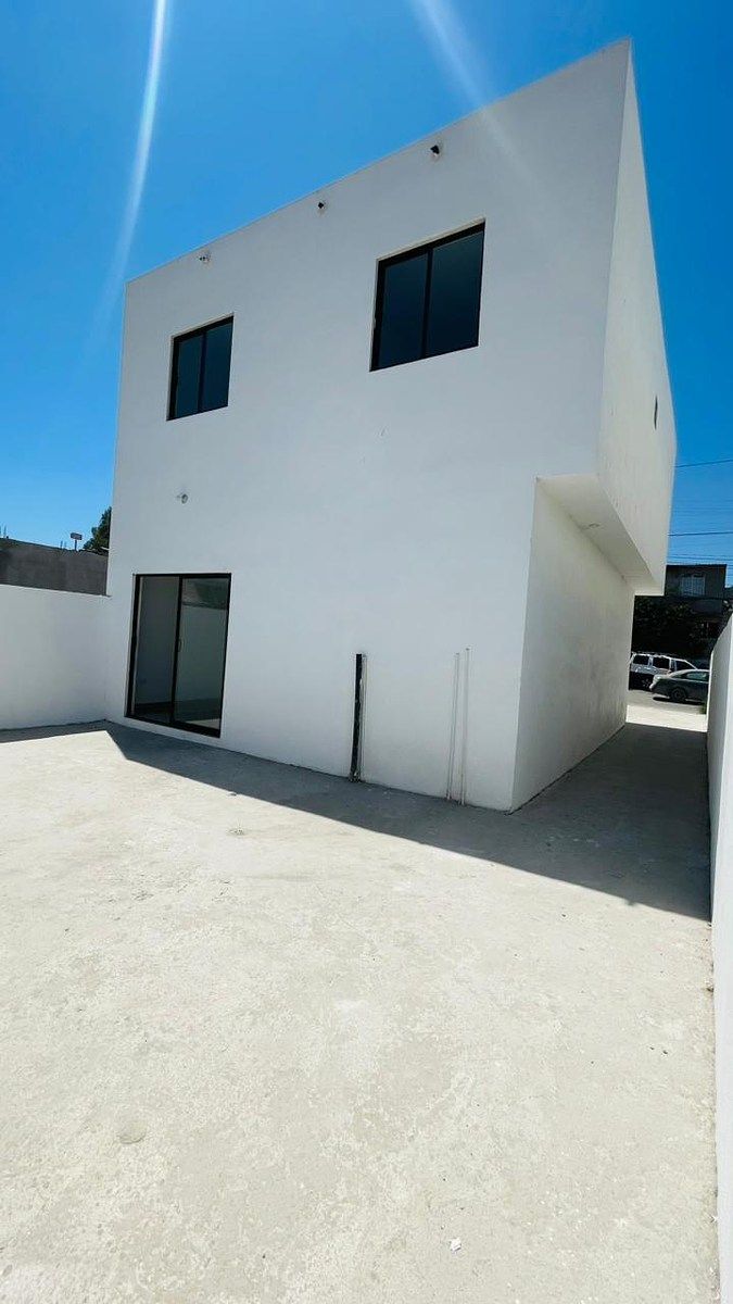 House in Colinas de la Presa, Tijuana, photo 16 of 25
