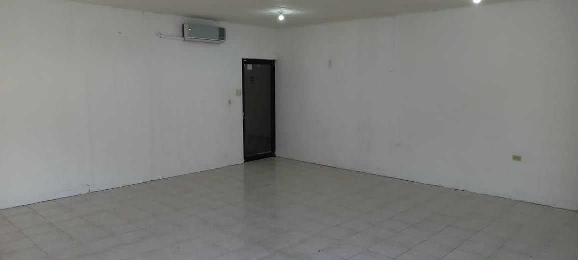 LOCAL COMERCIAL EN RENTA– EXCELENTE UBICACION SOBRE AV. REVOLUCION, foto 1 de 3