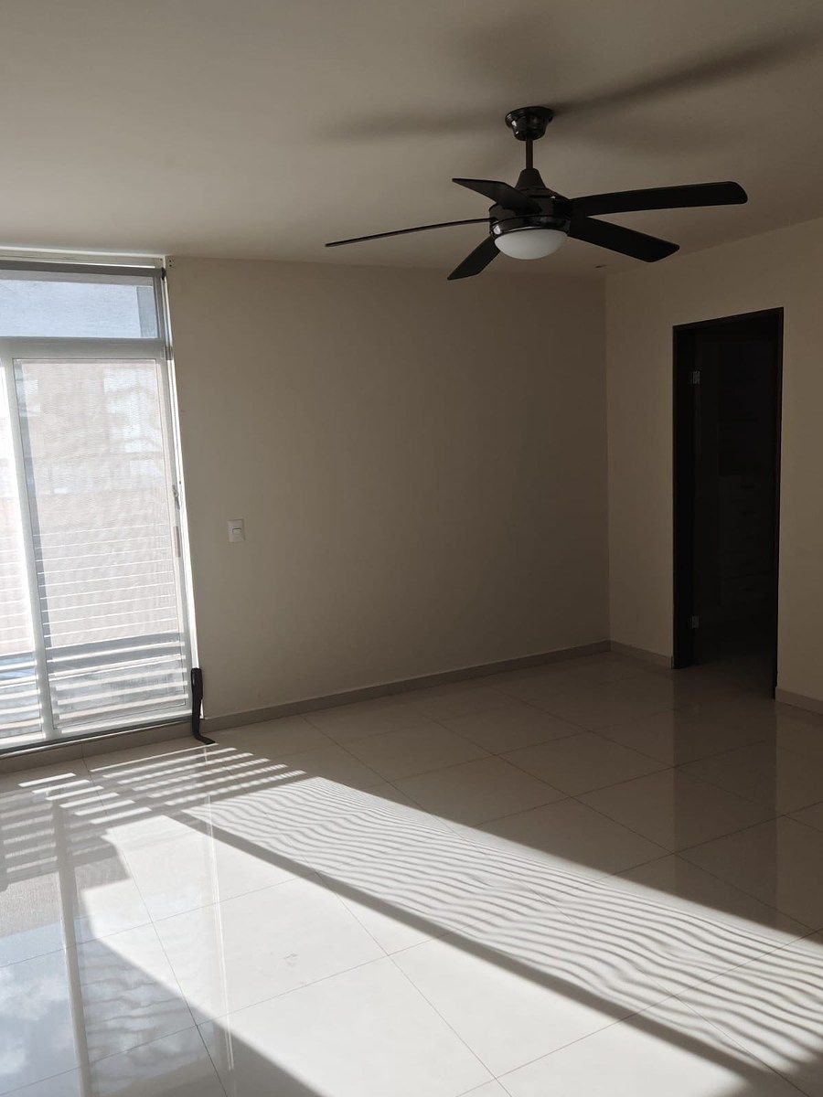 Casa en Cima del Bosque (Cumbres Elite 9 Sector), Monterrey, foto 4 de 13