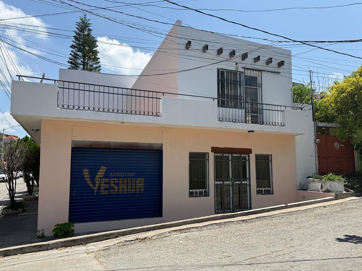 House for SALE in Ampliación Teran, photo 1 of 17