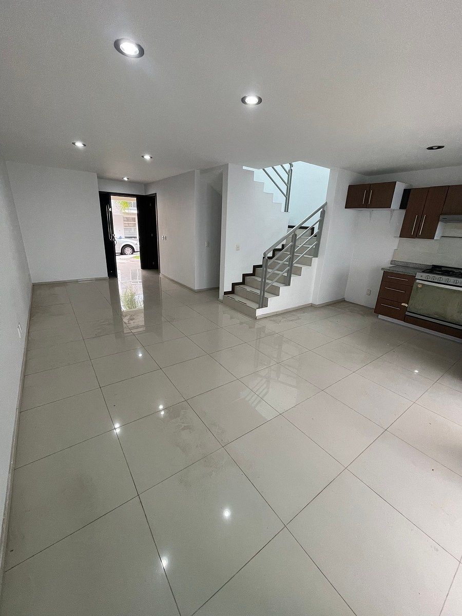 House in Gated Community in Fraccionamiento Real de Valdepeñas, Zapopan, photo 3 of 21
