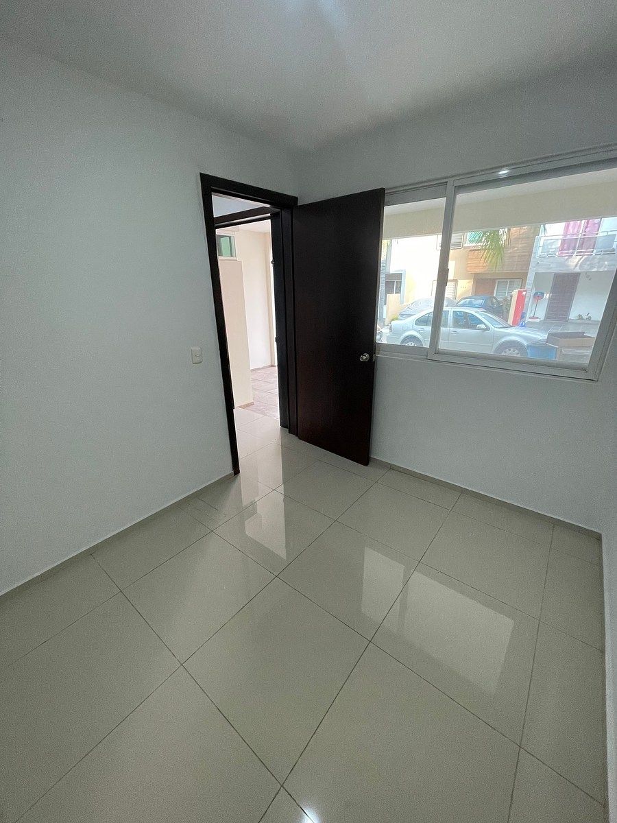 House in Gated Community in Fraccionamiento Real de Valdepeñas, Zapopan, photo 6 of 21