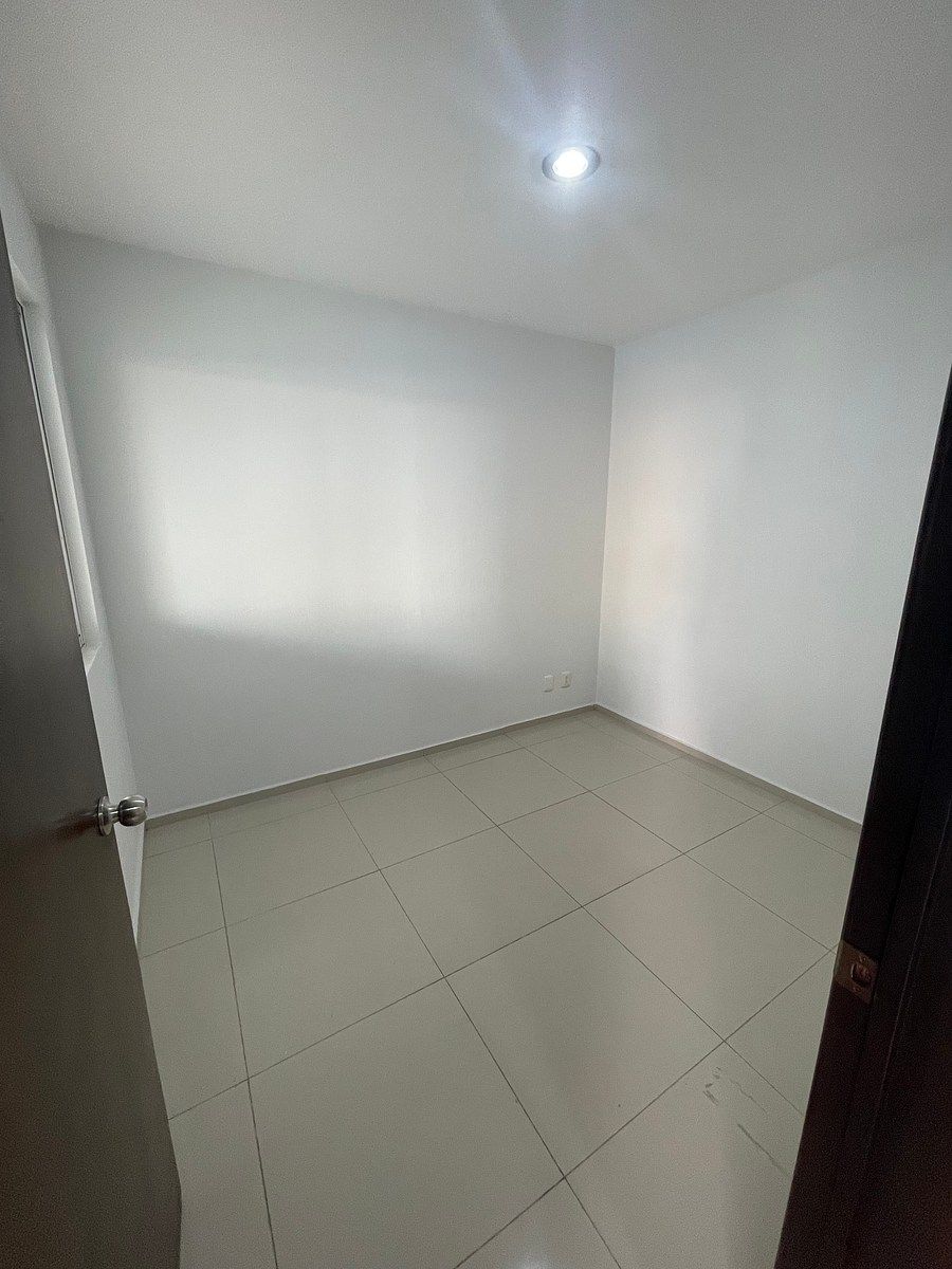 House in Gated Community in Fraccionamiento Real de Valdepeñas, Zapopan, photo 7 of 21
