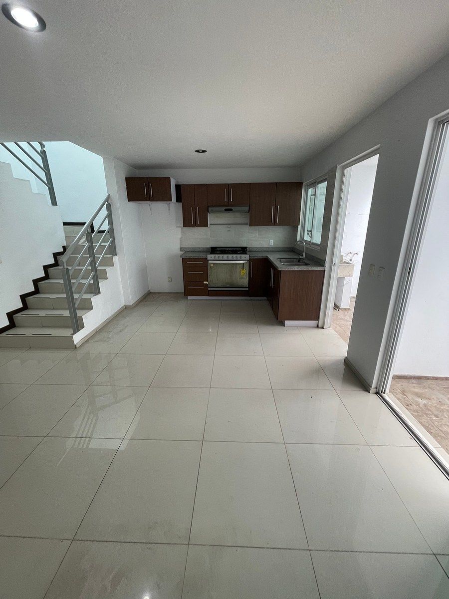 House in Gated Community in Fraccionamiento Real de Valdepeñas, Zapopan, photo 4 of 21