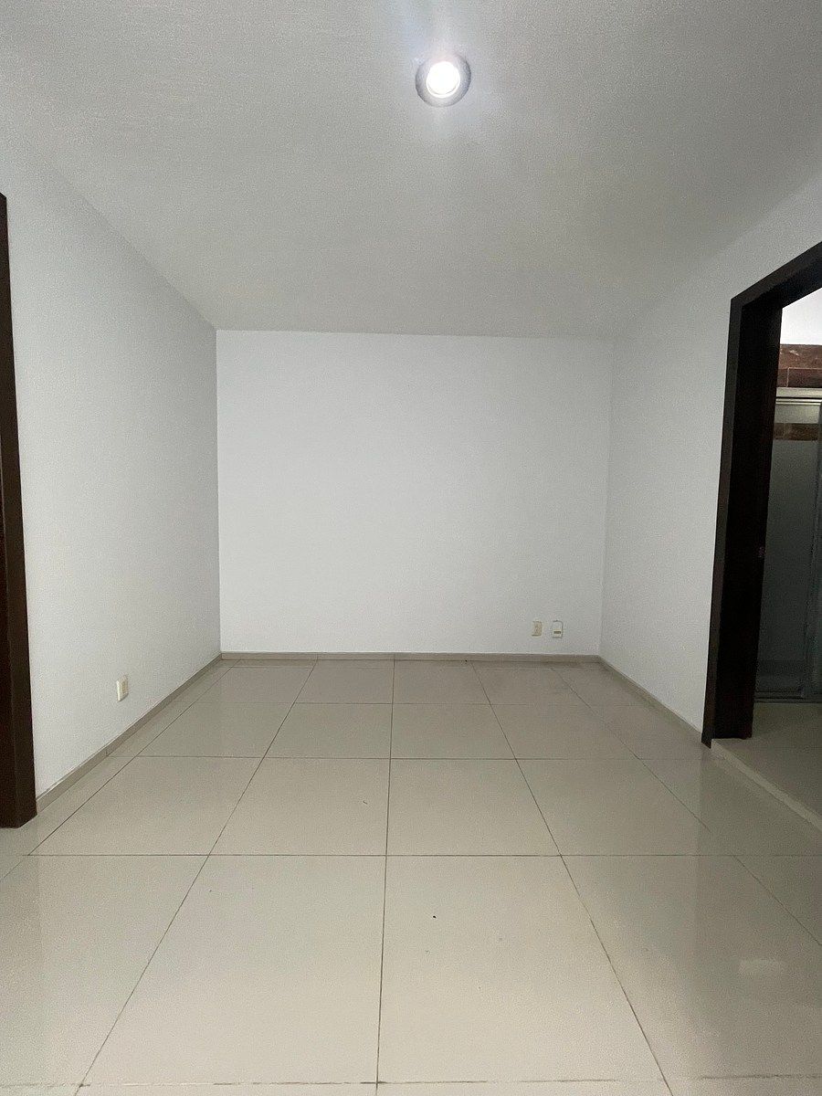 House in Gated Community in Fraccionamiento Real de Valdepeñas, Zapopan, photo 11 of 21