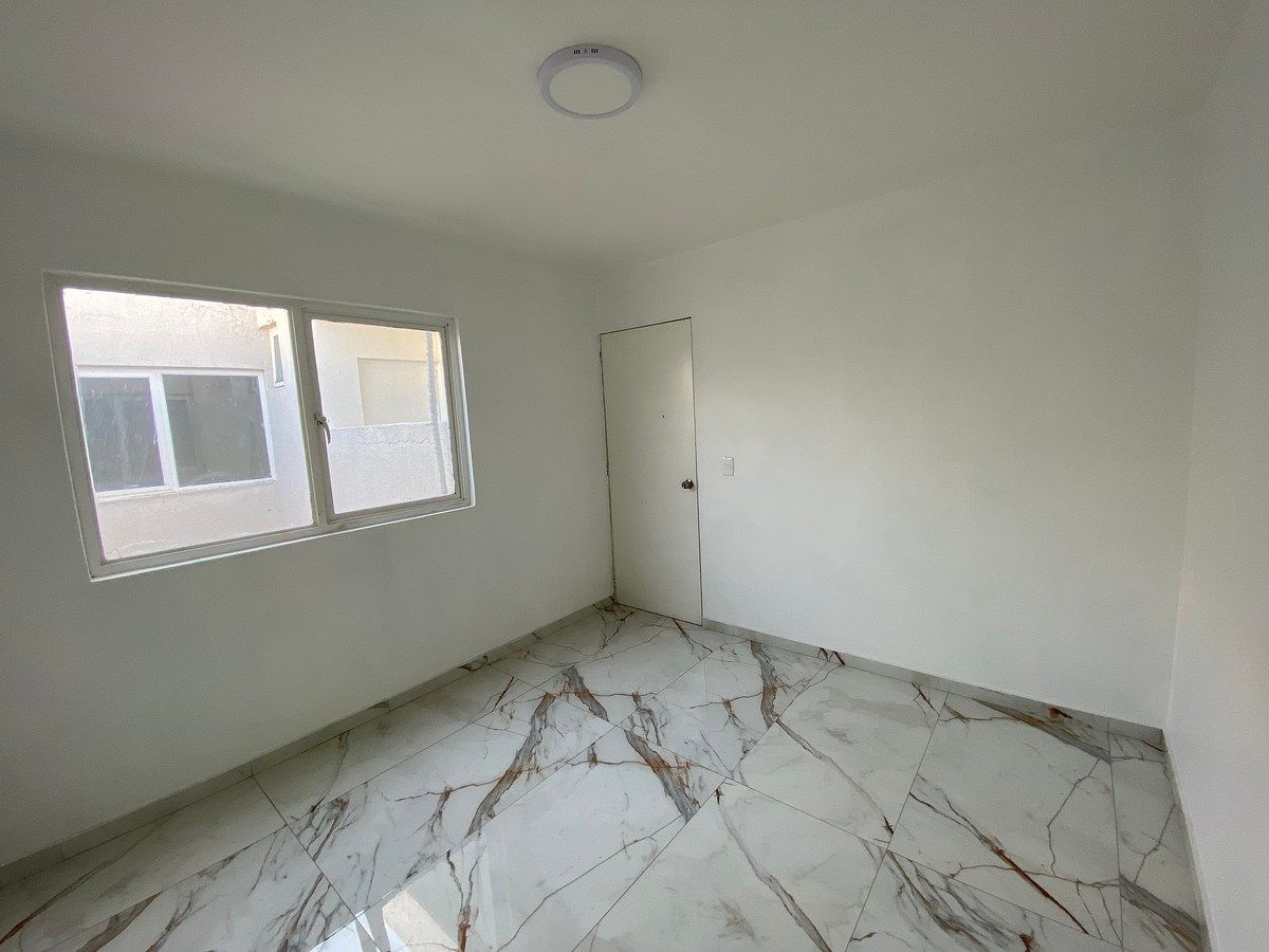 Office in Lomas de Providencia, Guadalajara, photo 6 of 9