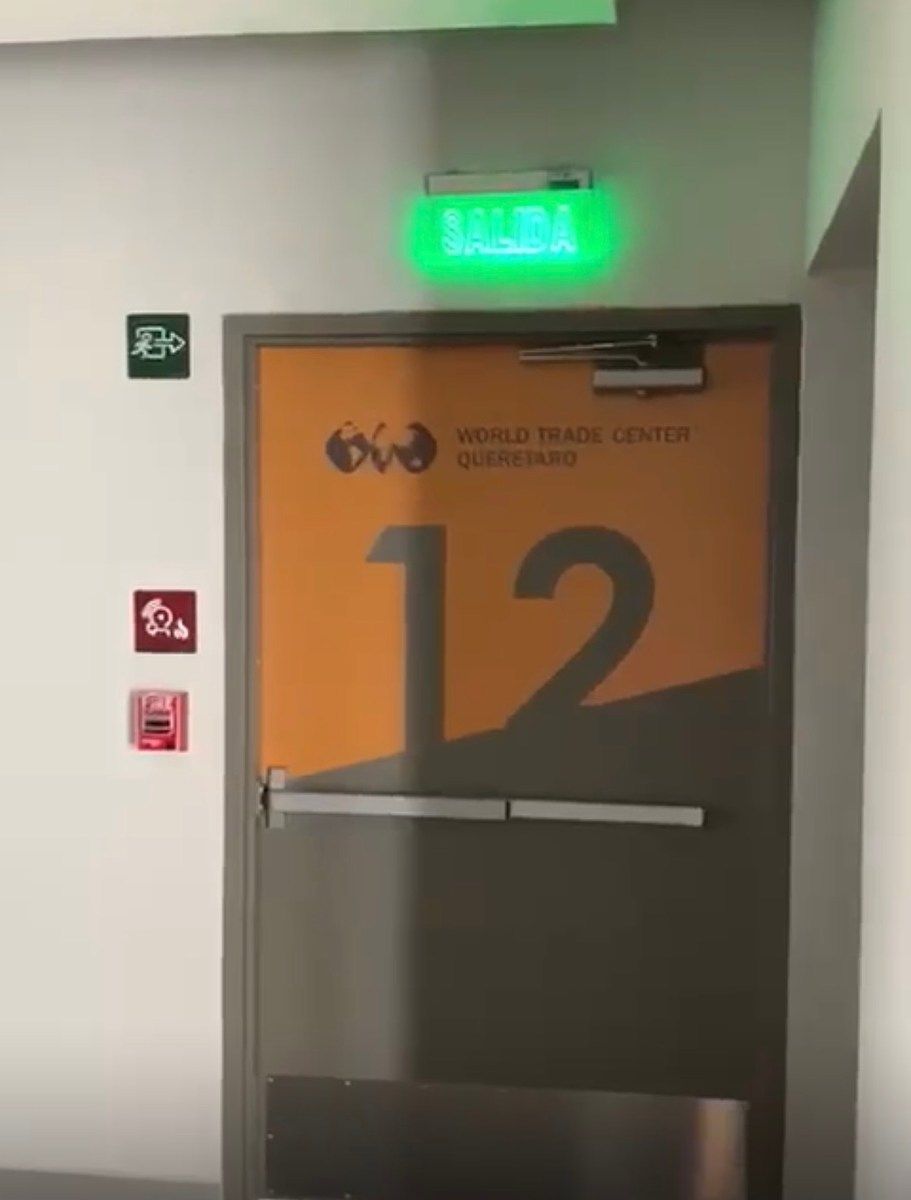 Escaleras ( salida de emergencia), foto 15 de 15