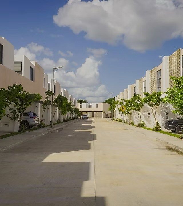 Townhouse inteligente con paneles solares, foto 1 de 16