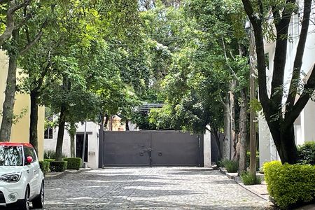 Casa en venta en privada de Barrio San Francisco