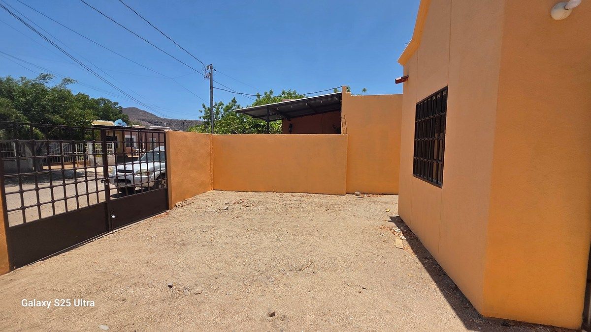 Patio frontal, foto 6 de 15