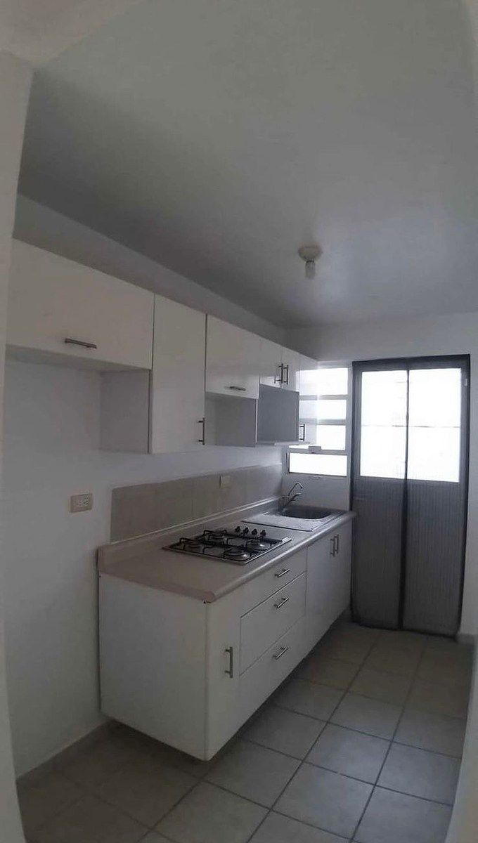 House in Gated Community in Paseos del Bosque, Corregidora, photo 2 of 9