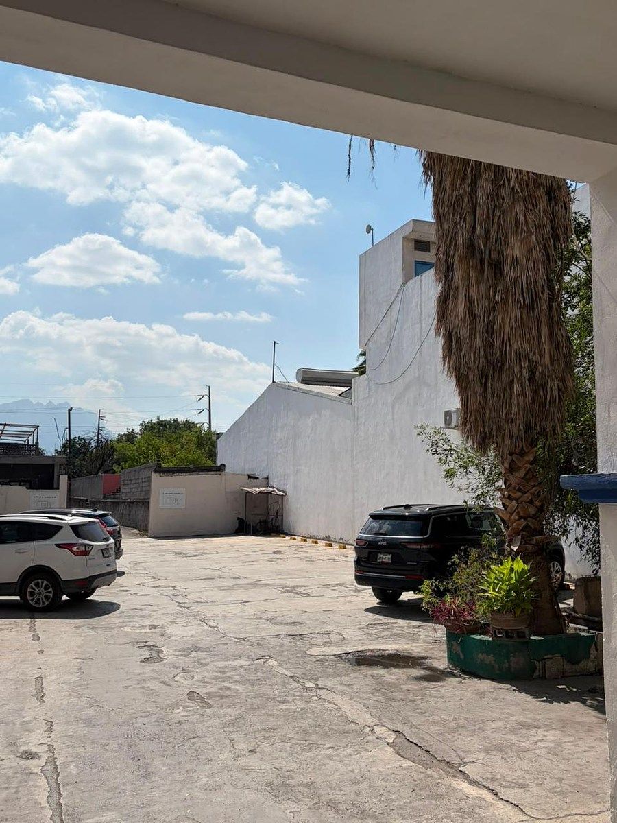 Edificio en Terminal, Monterrey, foto 5 de 14