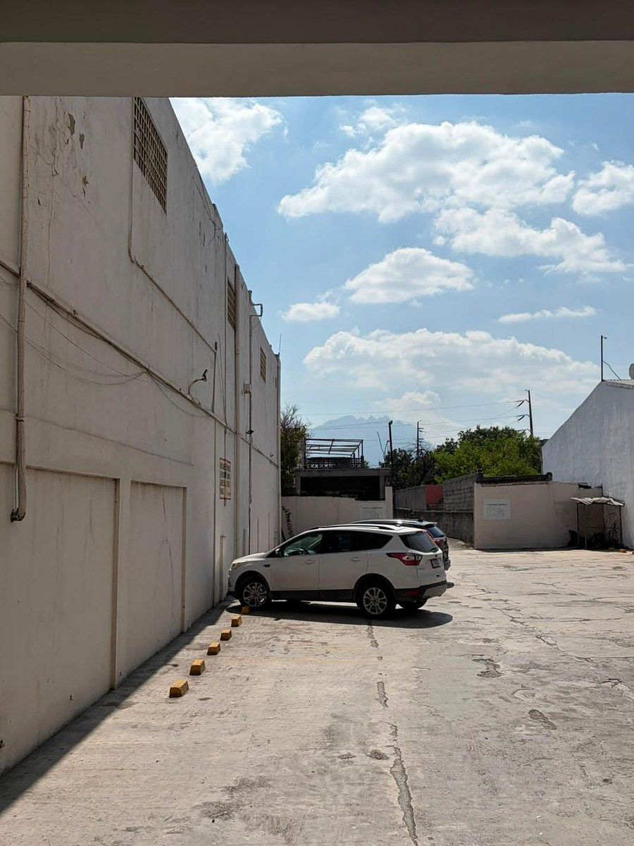 Edificio en Terminal, Monterrey, foto 10 de 14