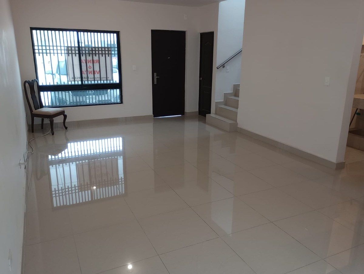Casa en Cumbres Provenza, García, foto 3 de 9