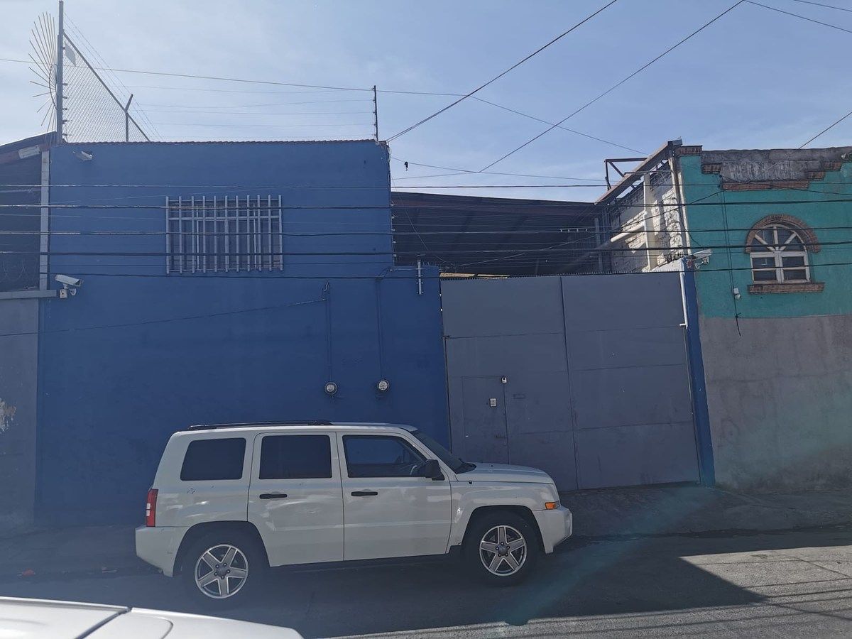 Renta Bodega comercial Zona Industrial | Mercado de Abastos, photo 1 of 12