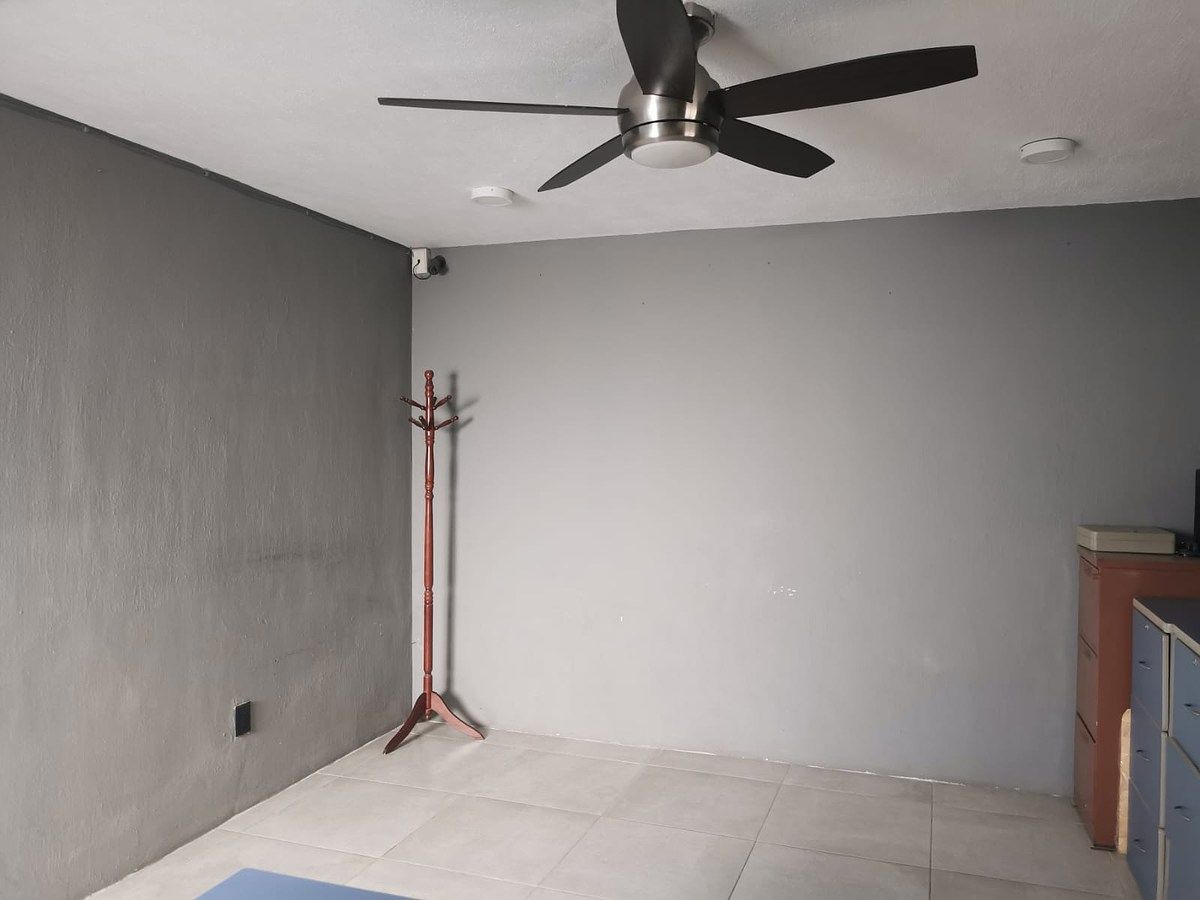 Commercial Storage Unit in Del Sur, Guadalajara, photo 9 of 12