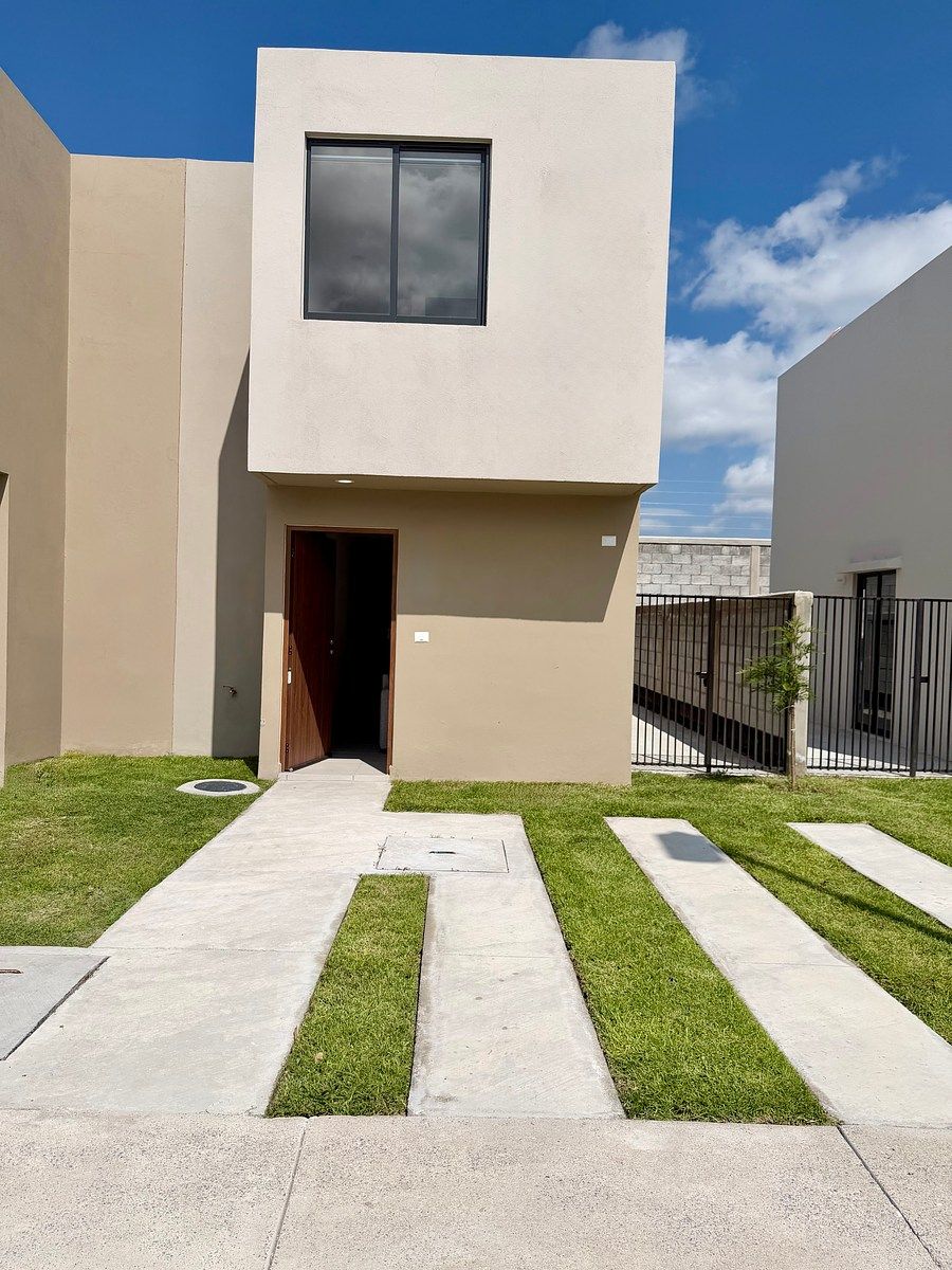 HOUSE IN TERRASOLES, photo 1 of 18