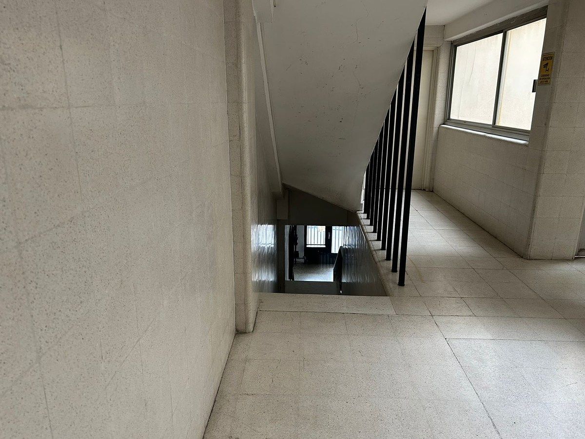 Departamento PARA REMODELAR a tu gusto en Primer Nivel, Col. América - foto 3