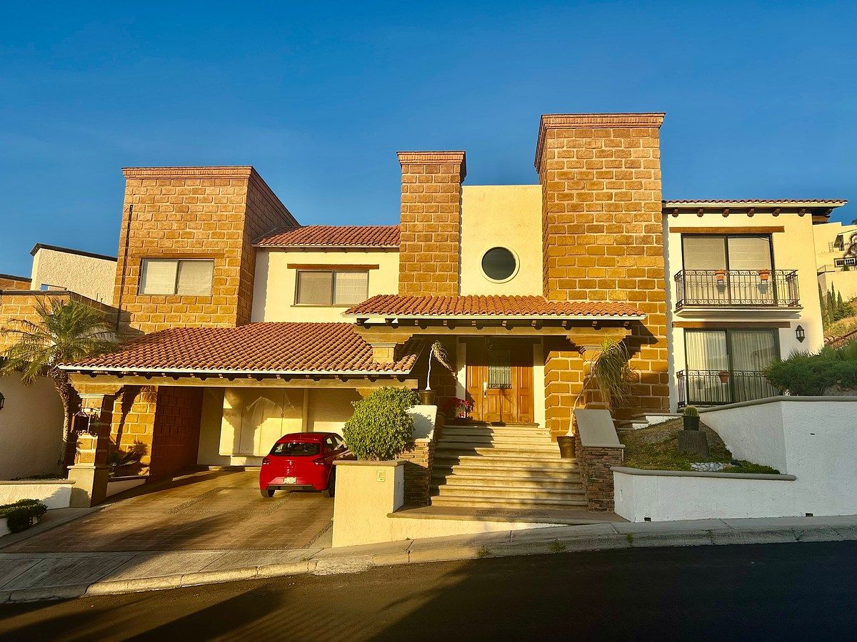 Casa à Venda em Pedregal, foto 1 de 28