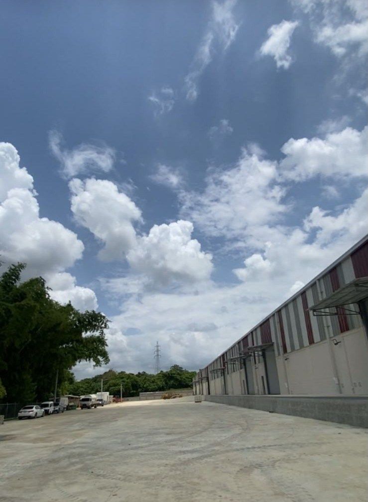 Nave en La Autopista Duarte, Santo Domingo Oeste, foto 8 de 9