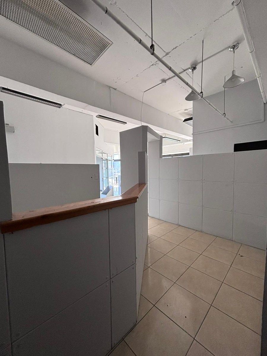 Oficina en Venta o Renta – Design Center, Zona 10 - Image 5