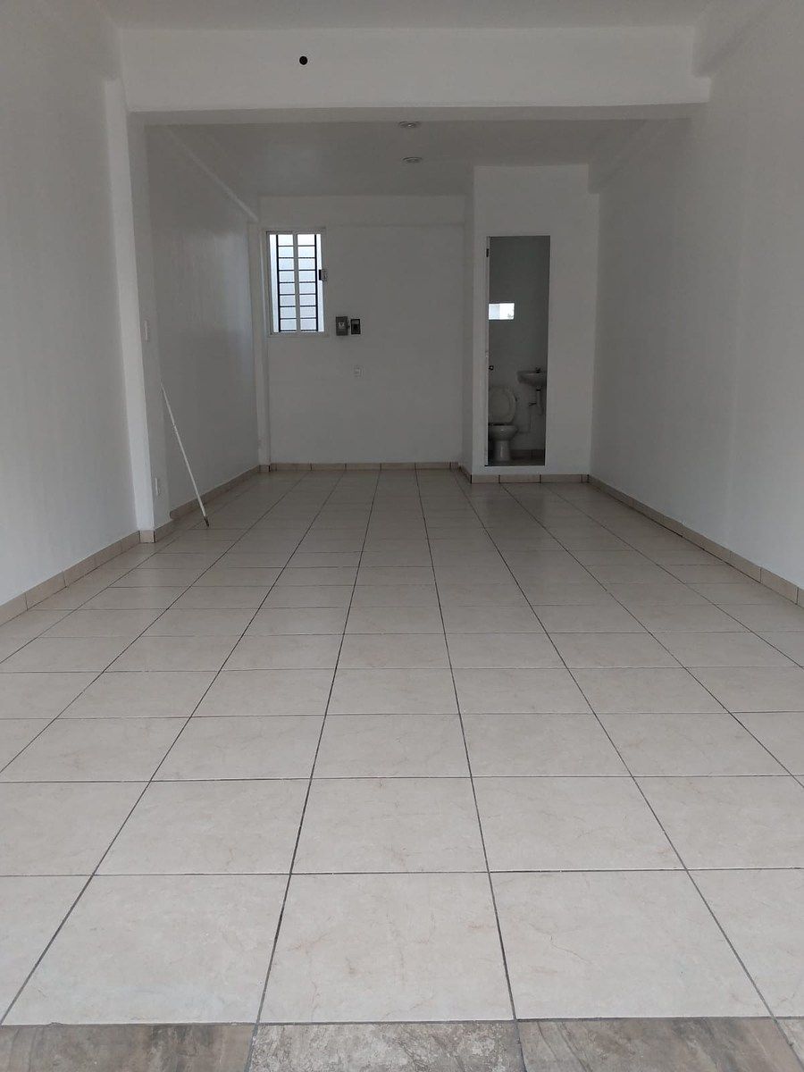Retail Space in Ex-Hacienda de Santa Mónica, Tlalnepantla de Baz, photo 2 of 2