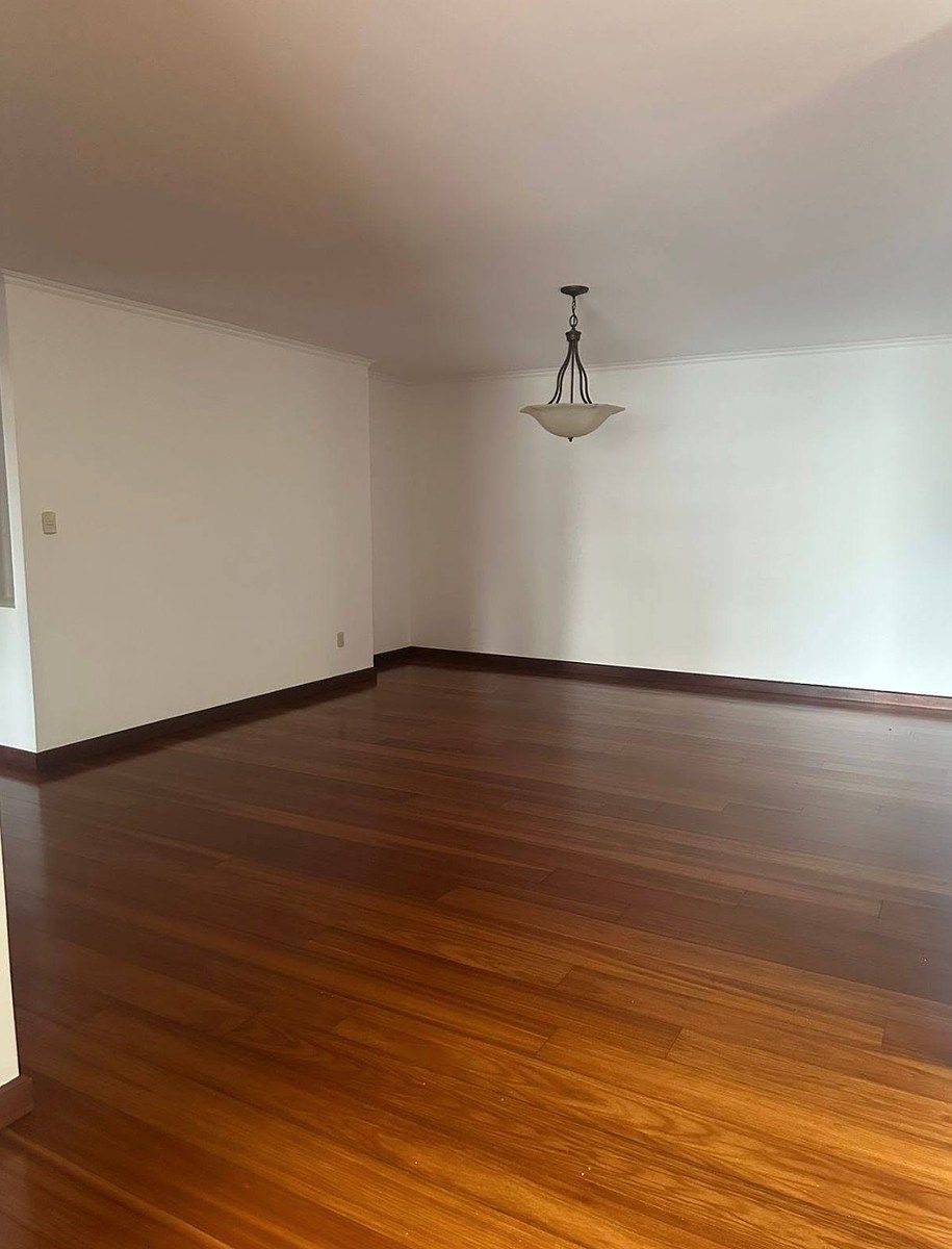 Zona 14 / Edificio Bellagio / 236m² - Image 3