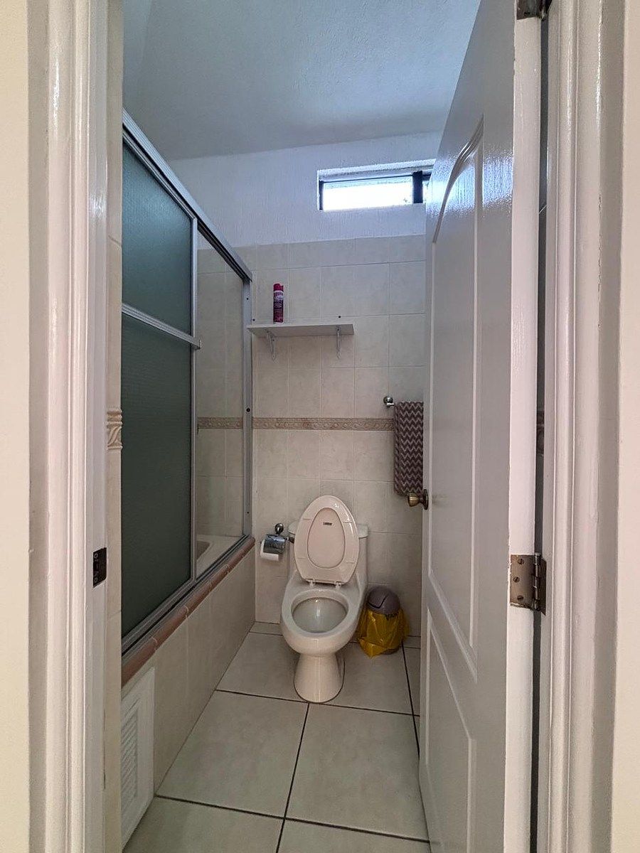 Baño principal, foto 16 de 26