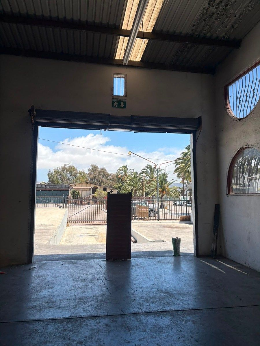 Bodega comercial en Sección Primera, Ensenada, foto 2 de 8