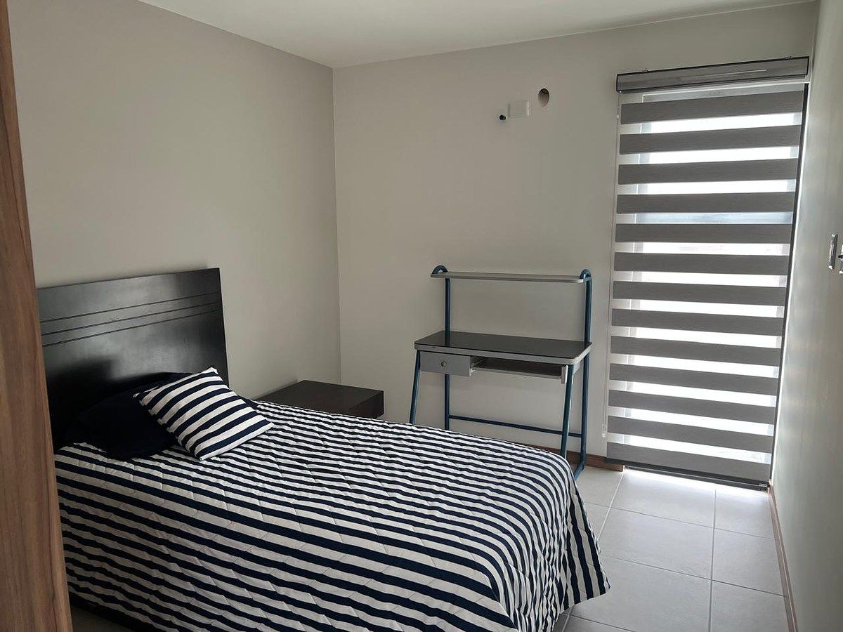 Quarto na Casa de Zibata, foto 1 de 19