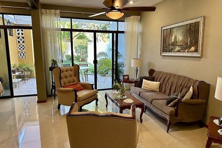 Casa en Benito Juarez Norte para Remodelar o Negocio