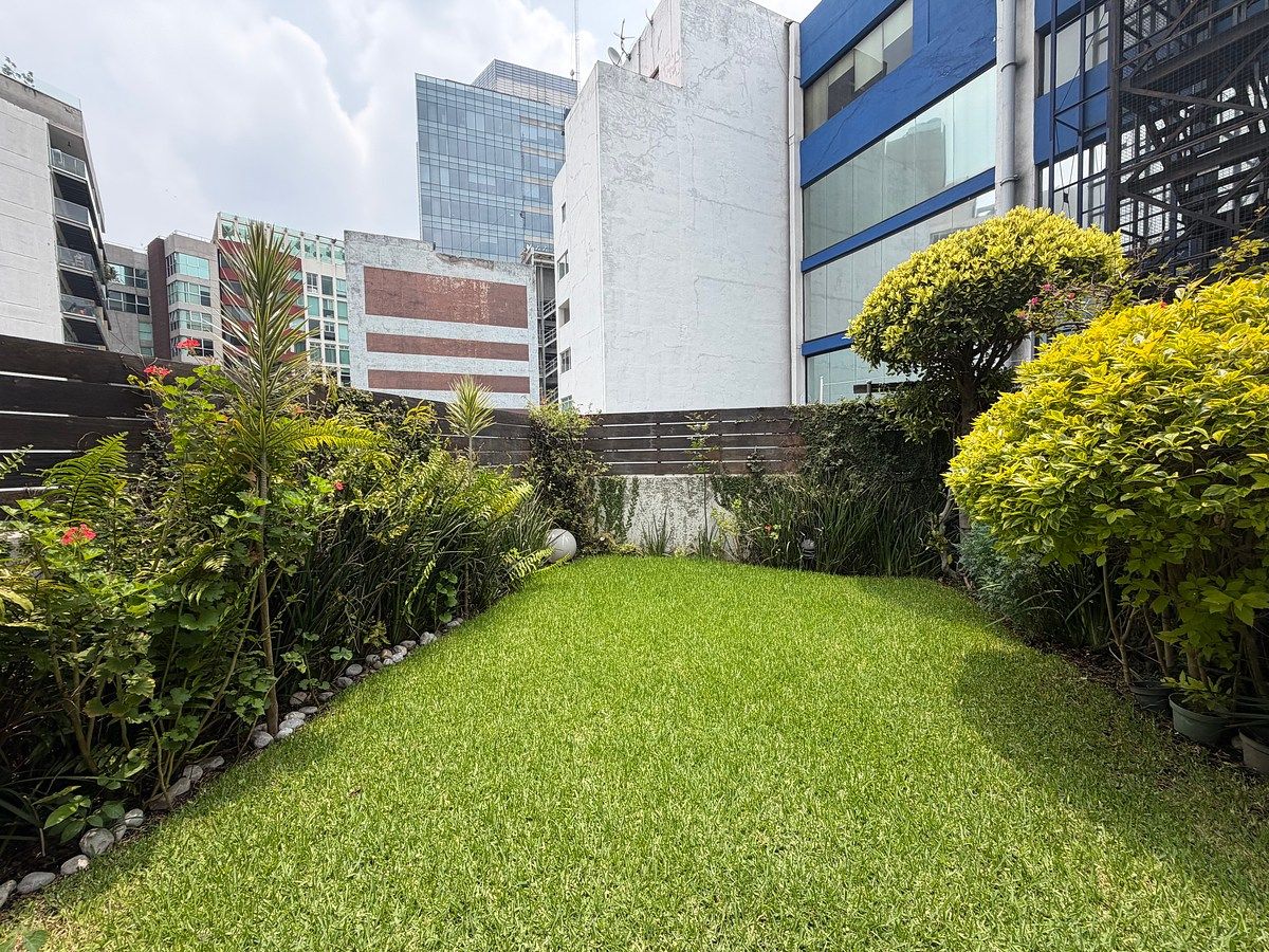 Jardín, photo 4 of 17