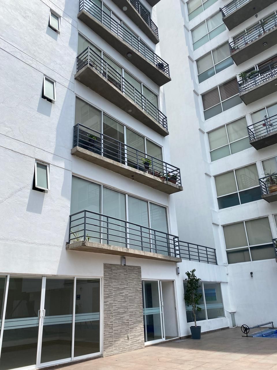 SALE OF APARTMENT, photo 1 of 35