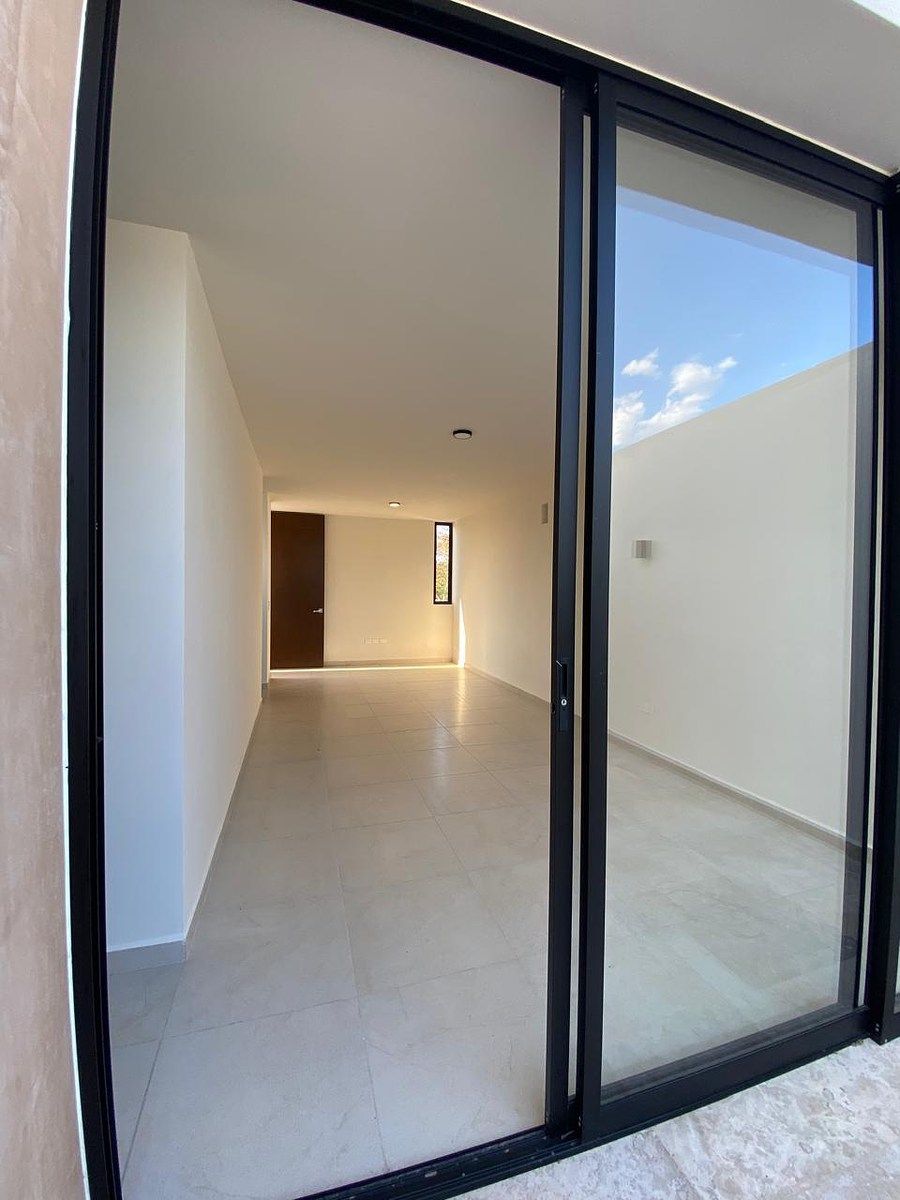 Sala / Comedor, photo 1 of 15