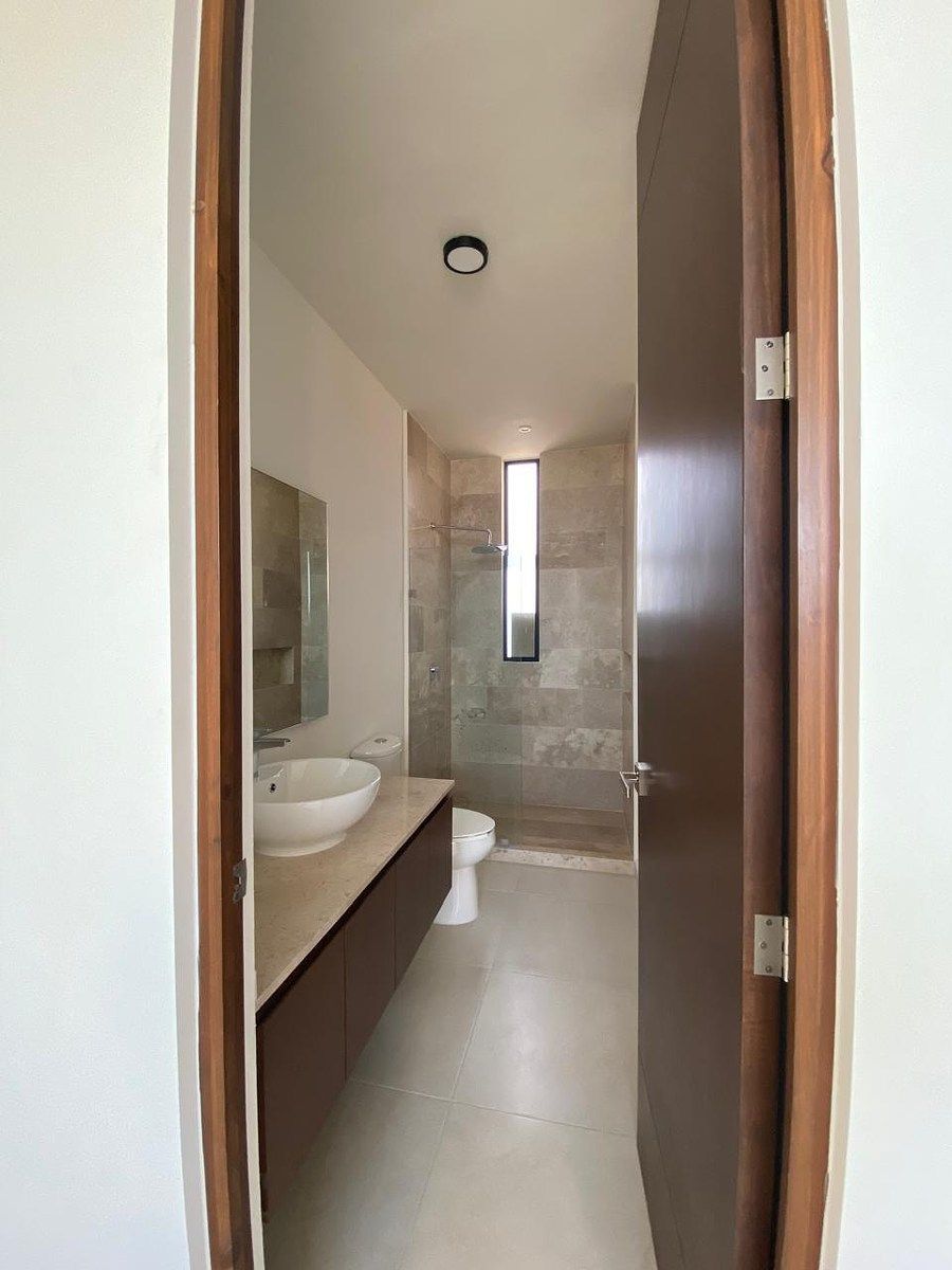 Baño completo, photo 2 of 15