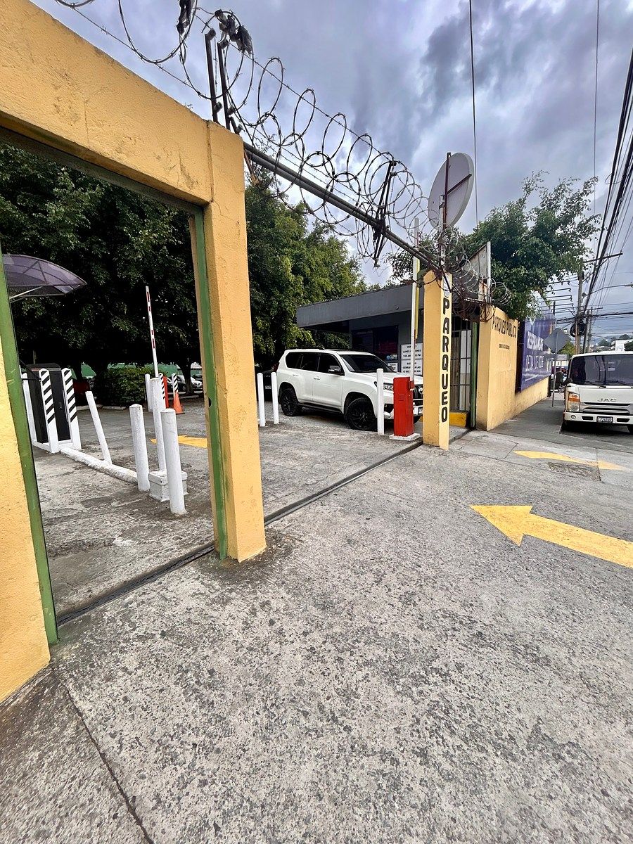 Terreno en Zona 9, Guatemala, foto 7 de 11