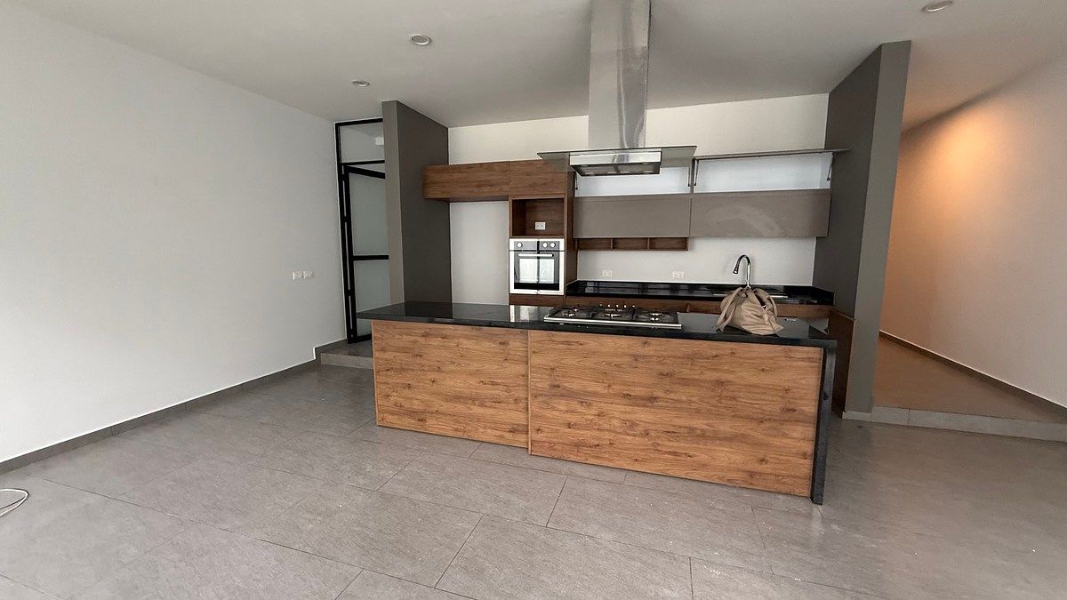 Hermosa casa en renta coto Sendas con roof, foto 1 de 24