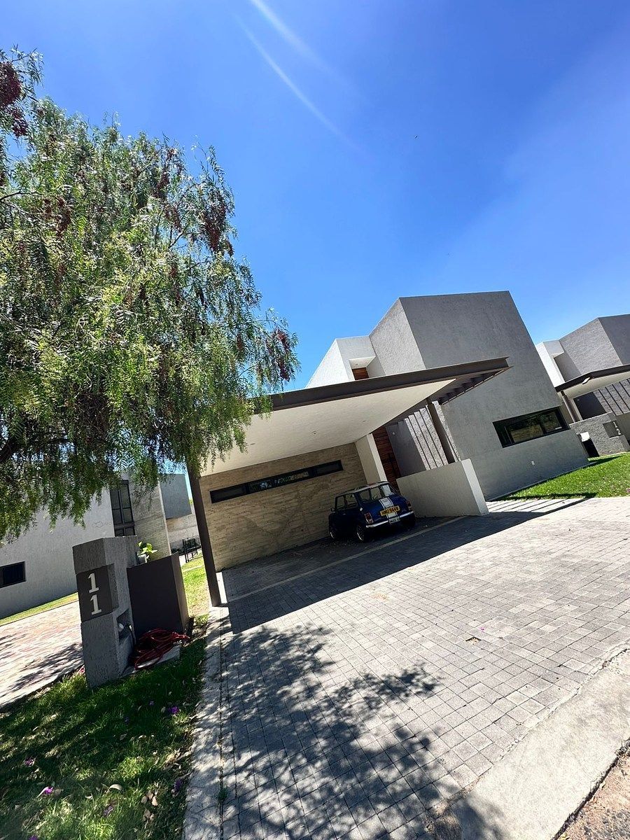 Casa en Venta y Renta. Viñedos del Polo. El Marqués, photo 1 of 21