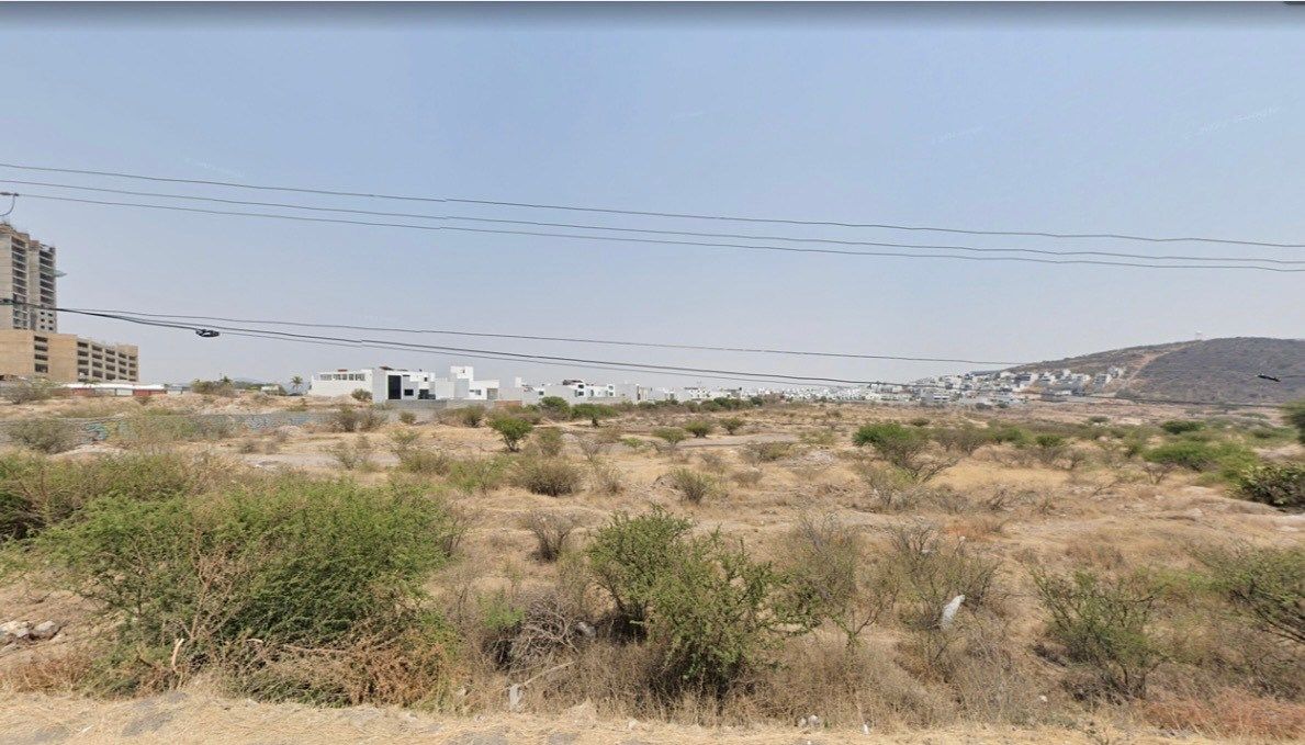 Lot in Cumbres del Lago, Querétaro, photo 3 of 4