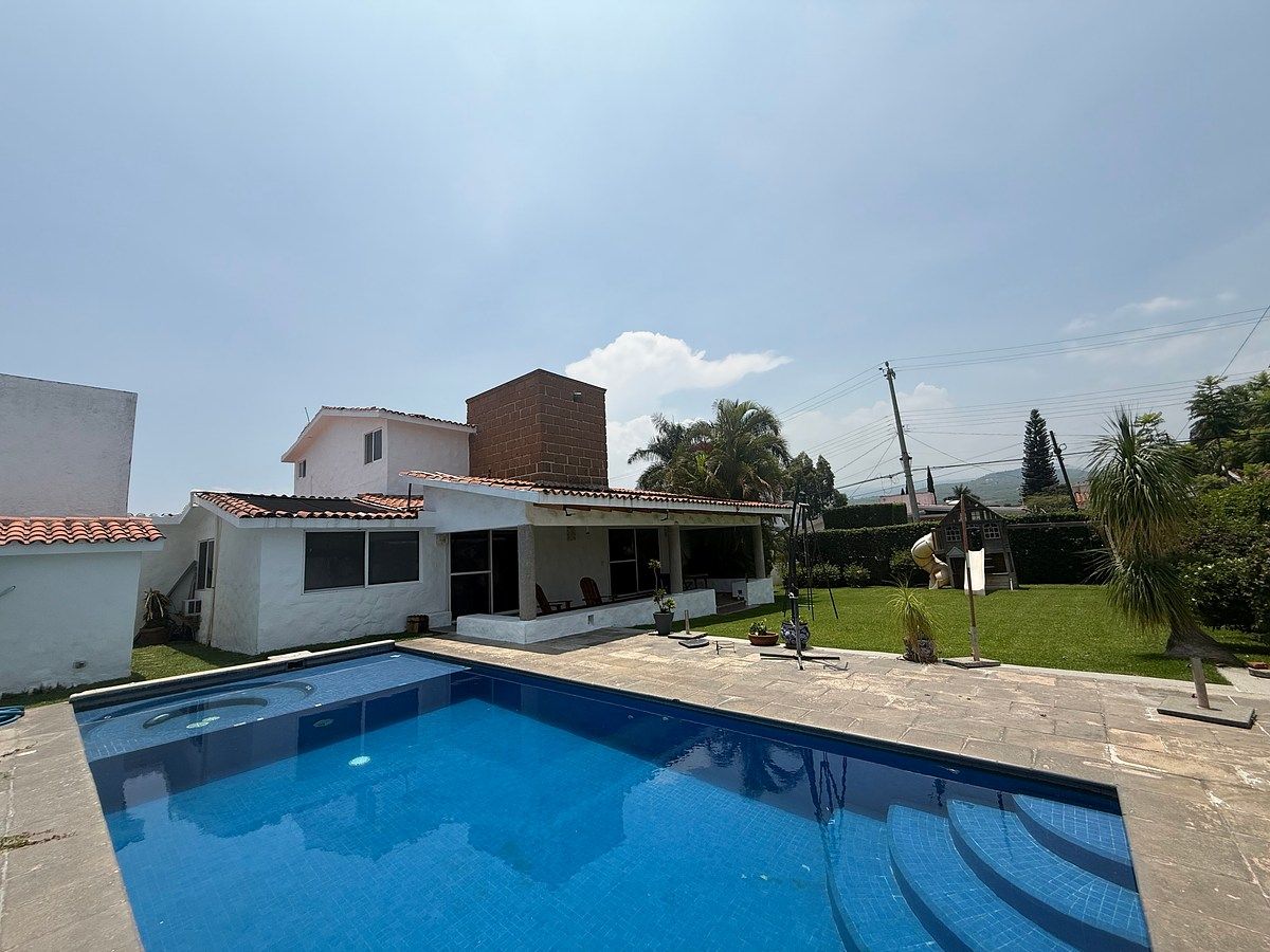 Venta o renta con muebles  casa en lomas de Cocoyoc, photo 1 of 37