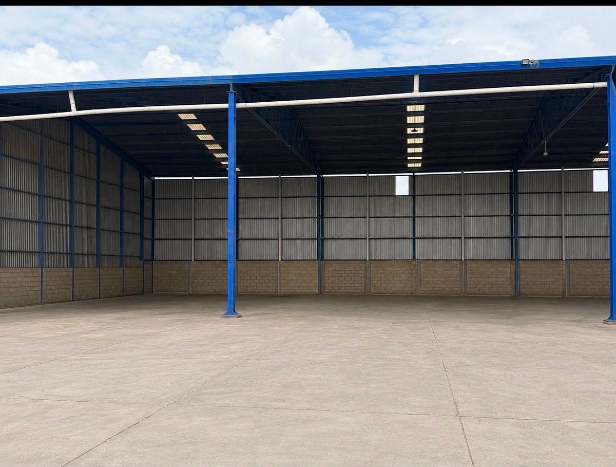 Centro Industrial de 10,000 m² | Báscula 100 Ton | Oficinas | Patio de Maniobras, foto 1 de 10