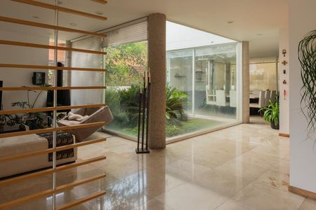 Casa Moderna en Venta en San Raymundo, Valle Real