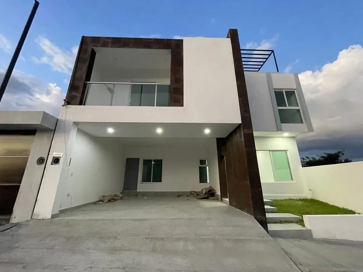 Residencia detrás de Plaza Cristal, foto 1 de 10